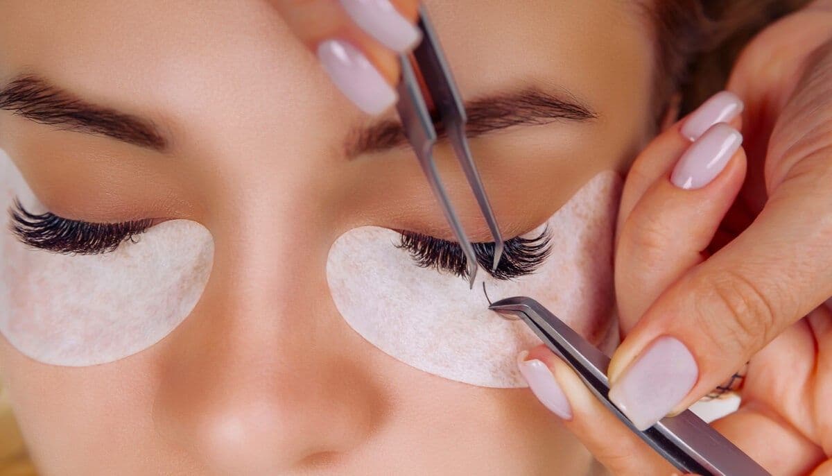 EYELASH EXTENSION BUNDLE